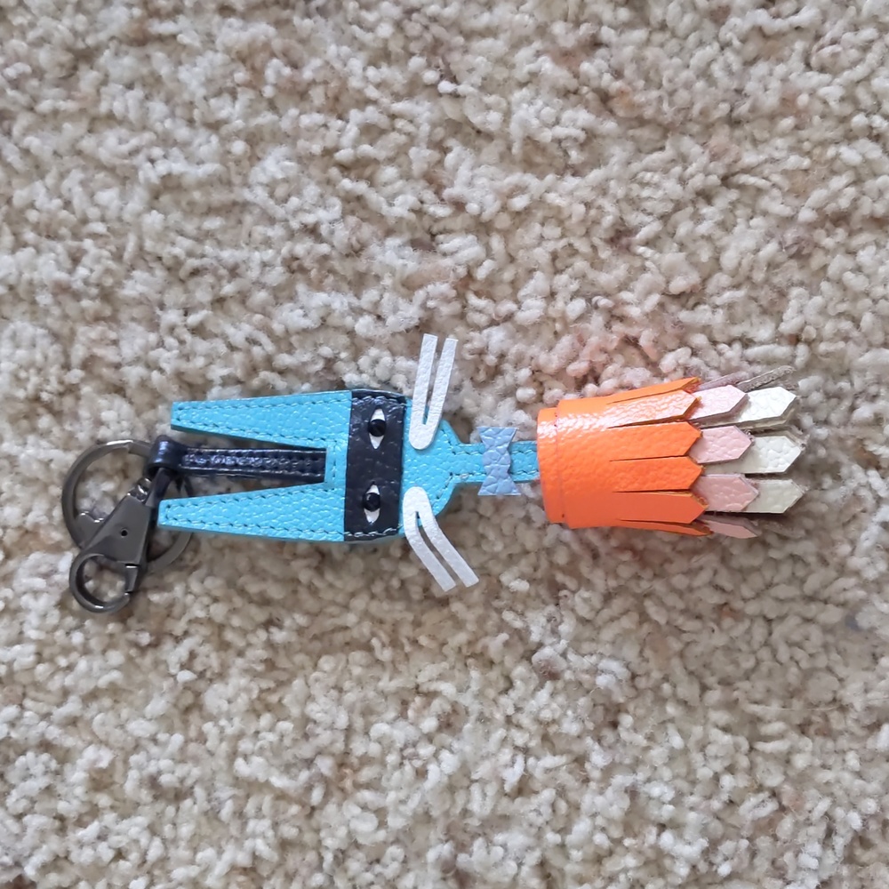 NWOT Min & Mon rabbit keychain